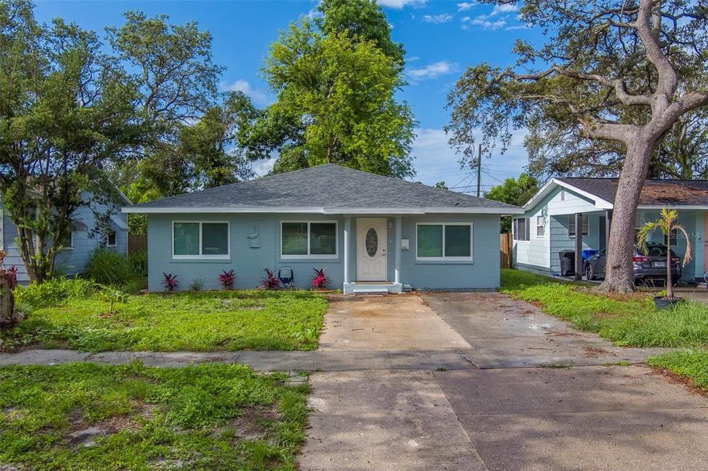 2562 18TH AVENUE N ST PETERSBURG, FL 33713