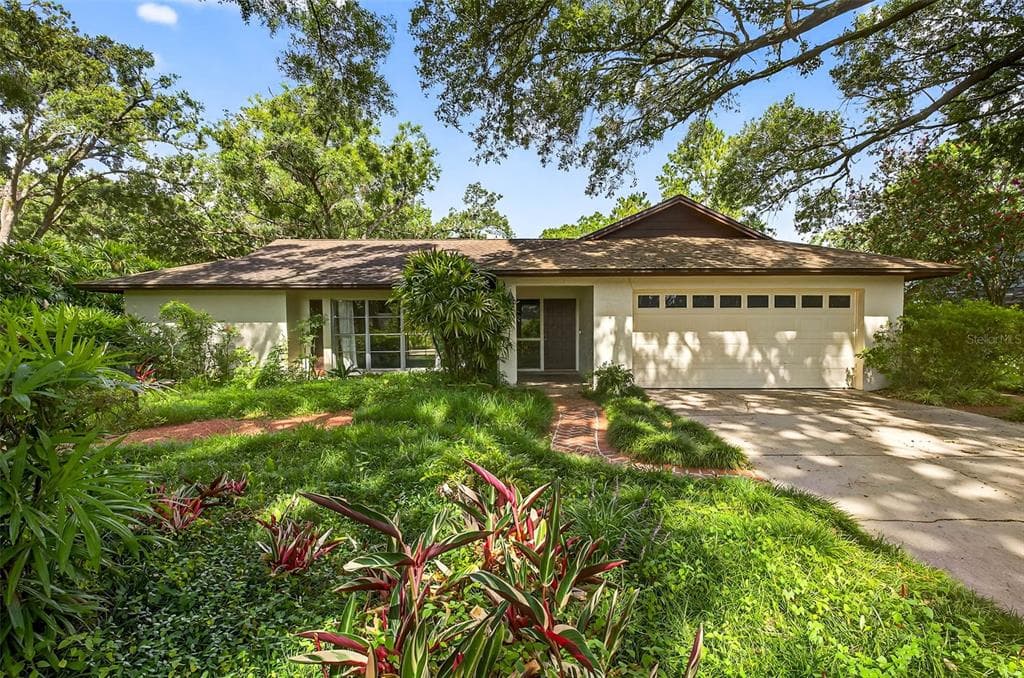 524 GARRARD DRIVE TEMPLE TERRACE, FL 33617