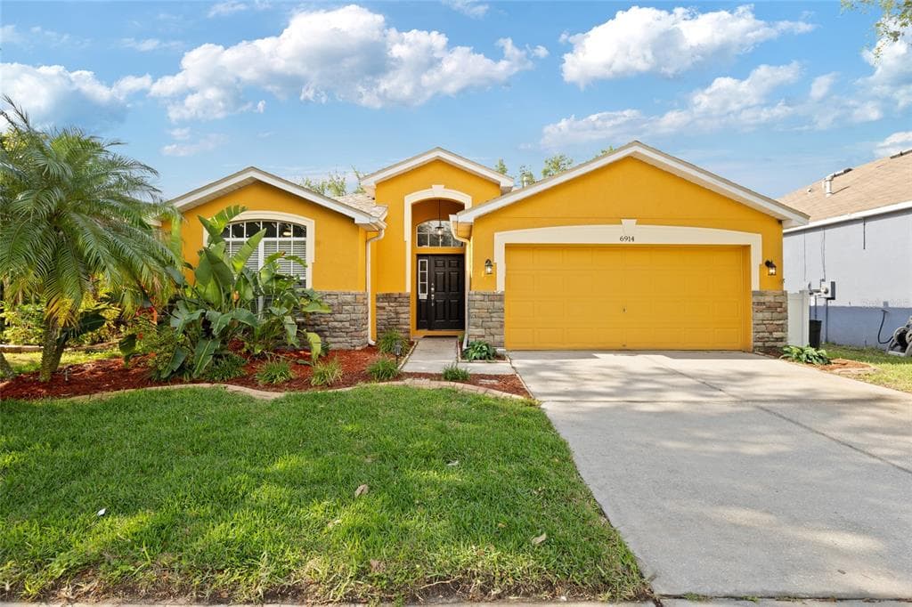 6914 MONARCH PARK DRIVE APOLLO BEACH, FL 33572