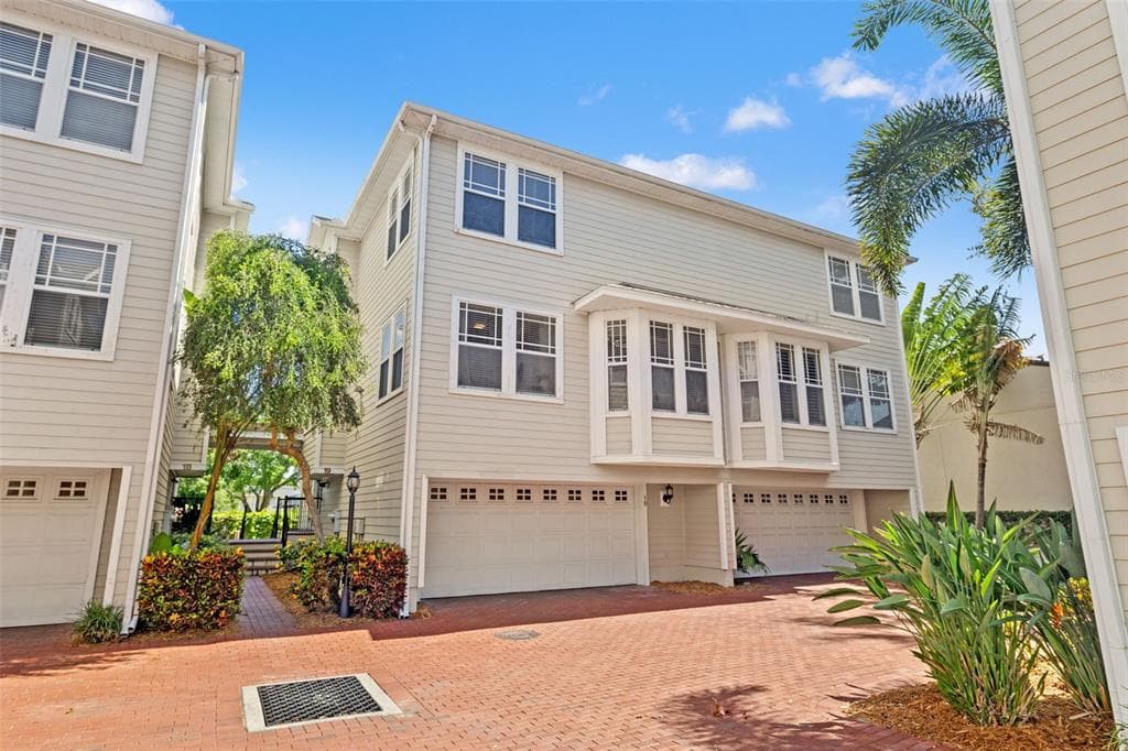 3315 W DE LEON STREET UNIT 19