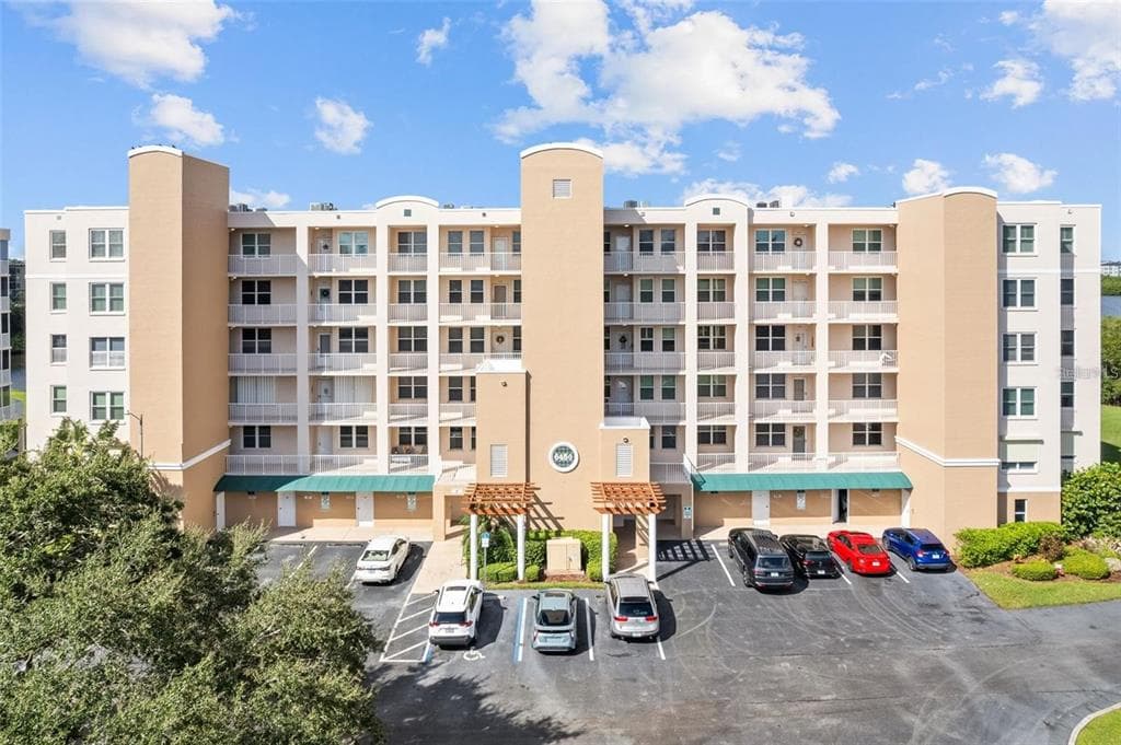 6450 SHORELINE DRIVE UNIT 9202 ST PETERSBURG, FL 33708