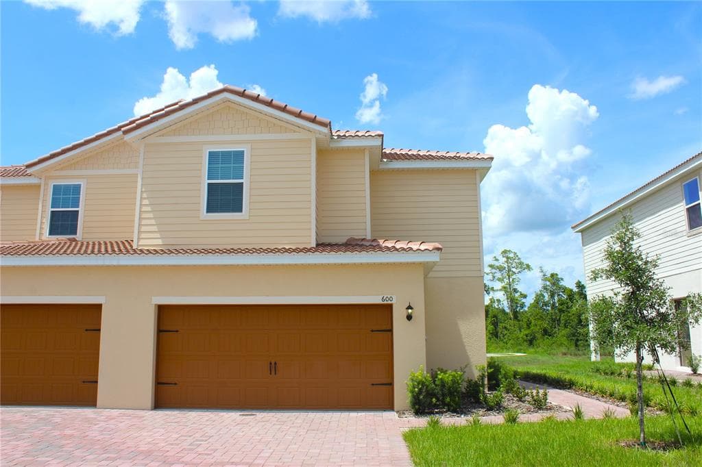 600 BAY LEAF DRIVE POINCIANA, FL 34759