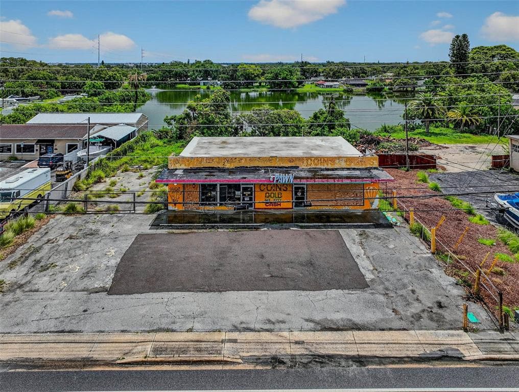 6115 SEMINOLE BOULEVARD