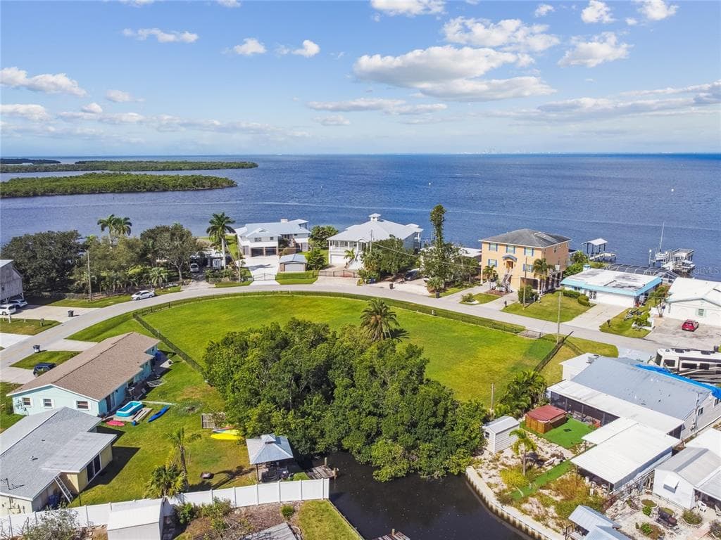W SHELL POINT ROAD RUSKIN, FL 33570