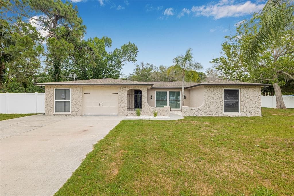 7607 NEW YORK AVENUE HUDSON, FL 34667