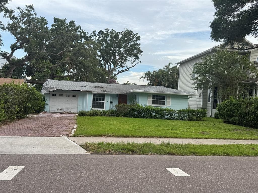 4906 W CLEVELAND STREET TAMPA, FL 33609