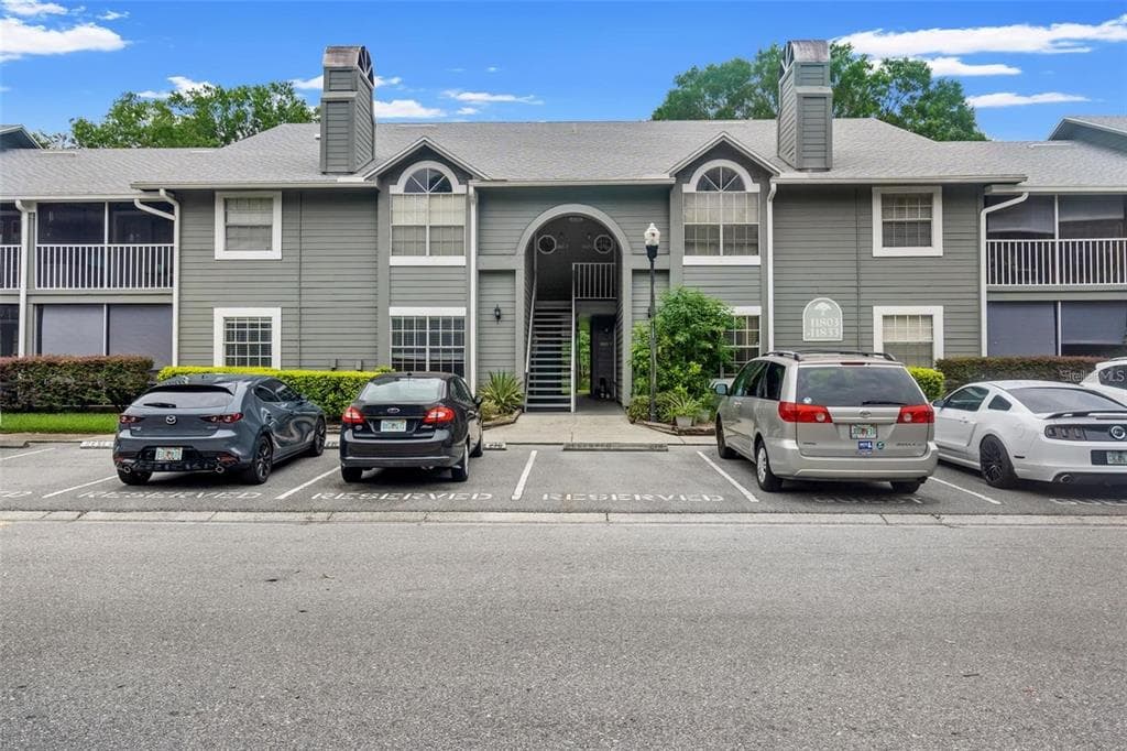 11811 SKYLAKE PLACE UNIT E TEMPLE TERRACE, FL 33617