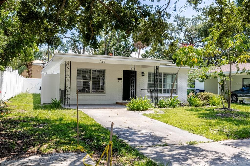 123 BOSPHOROUS AVENUE TAMPA, FL 33606