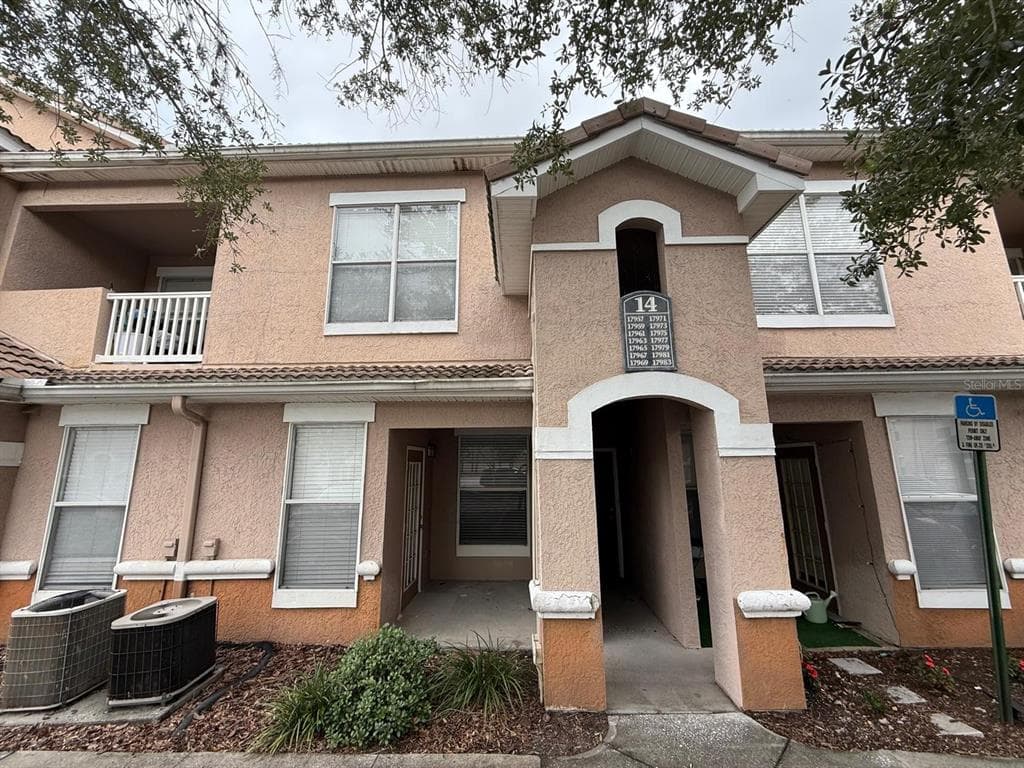 17977 VILLA CREEK DRIVE UNIT 17977 TAMPA, FL 33647