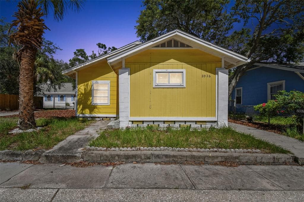2026 AUBURN STREET S ST PETERSBURG, FL 33712