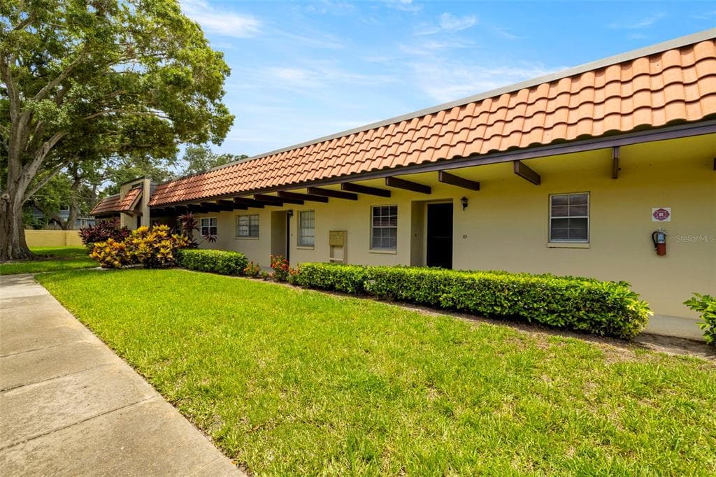 1701 PINEHURST ROAD UNIT 18D DUNEDIN, FL 34698