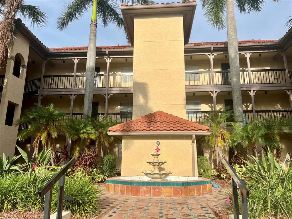 2400 FEATHER SOUND DRIVE UNIT 935 CLEARWATER, FL 33762