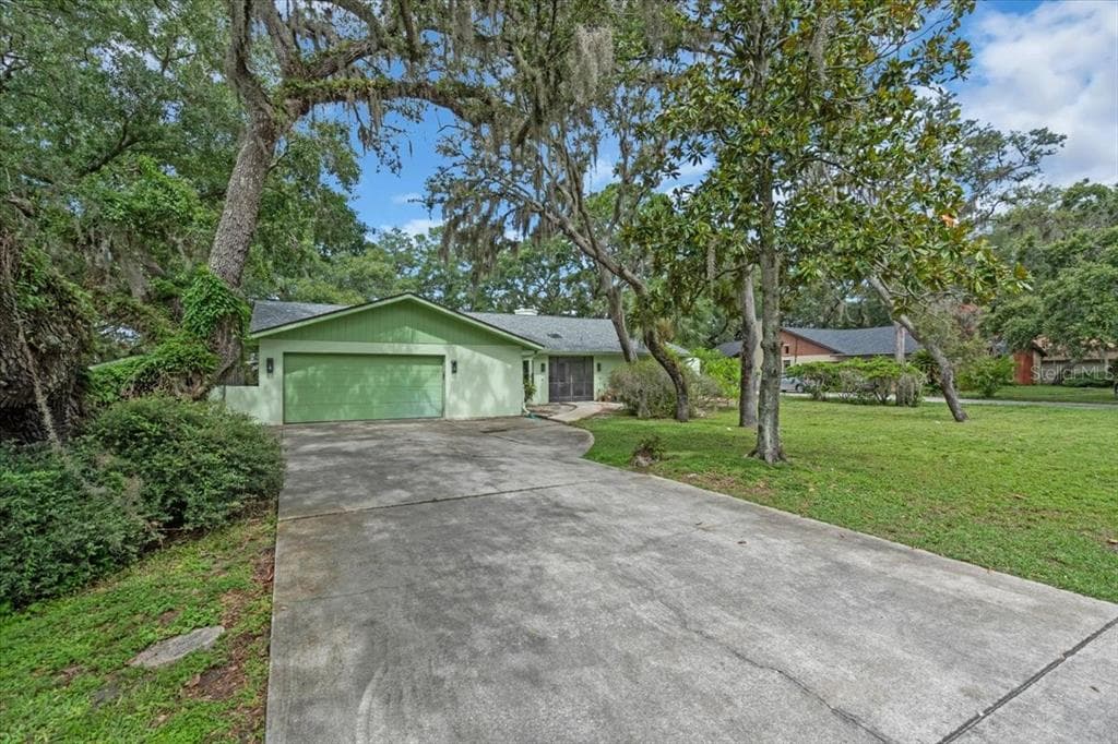 8470 CRANES ROOST DRIVE