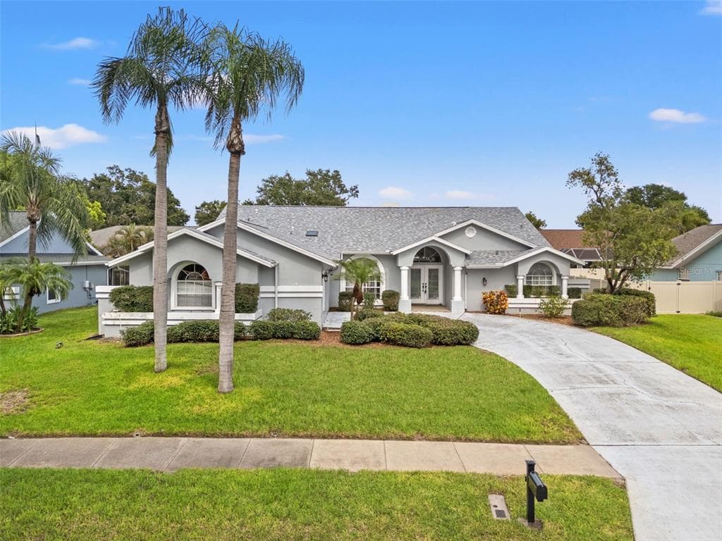 2825 RESNIK CIRCLE E PALM HARBOR, FL 34683