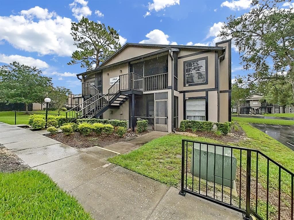 3964 DREAM OAK PLACE UNIT 203 TAMPA, FL 33613