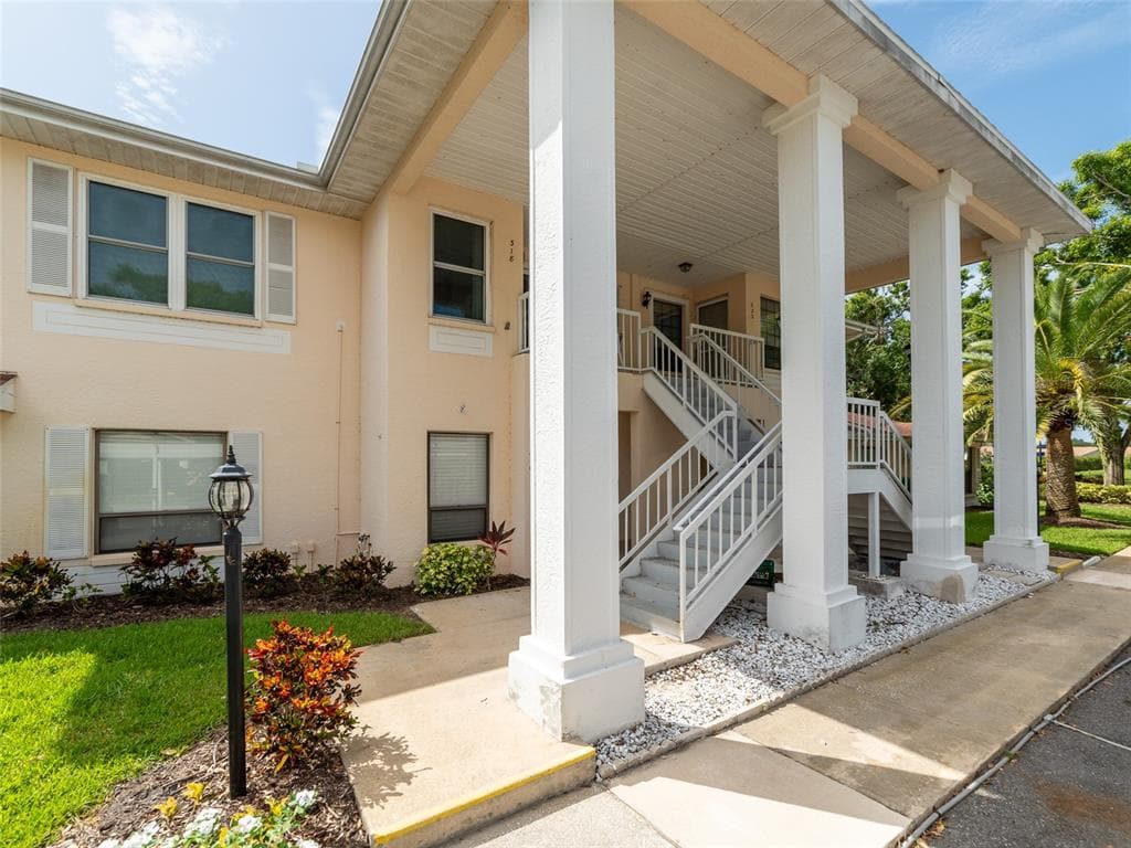 316 KELSEY WAY UNIT 316 SUN CITY CENTER, FL 33573