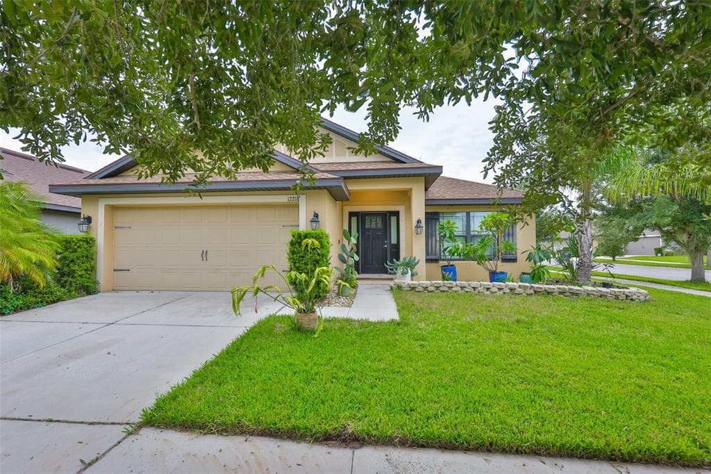12218 AVONDALE OAK PLACE RIVERVIEW, FL 33578