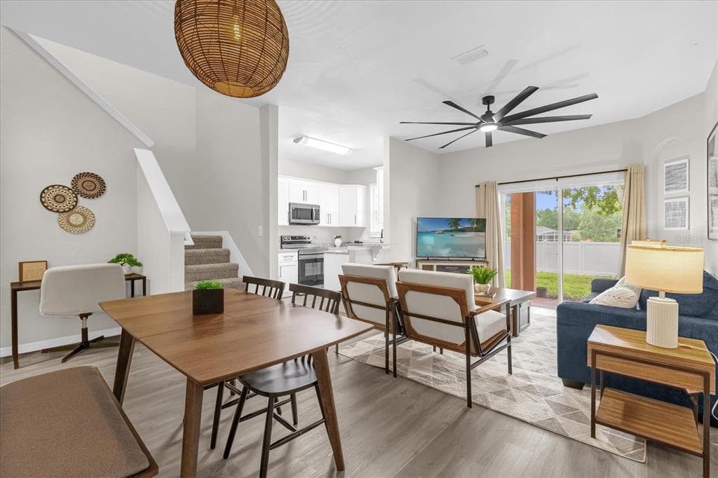2020 CALABRIA AVENUE DAVENPORT, FL 33897