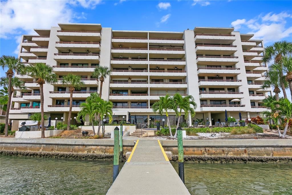 5700 MARINER STREET UNIT 505 TAMPA, FL 33609
