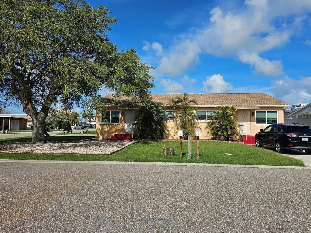 175 174TH TERRACE DRIVE E UNIT 2 REDINGTON SHORES, FL 33708