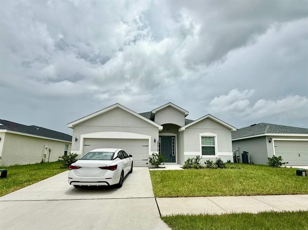 35519 BELLINGTON BOULEVARD ZEPHYRHILLS, FL 33541