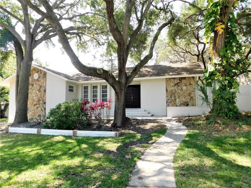 23 HICKORY LANE SAFETY HARBOR, FL 34695