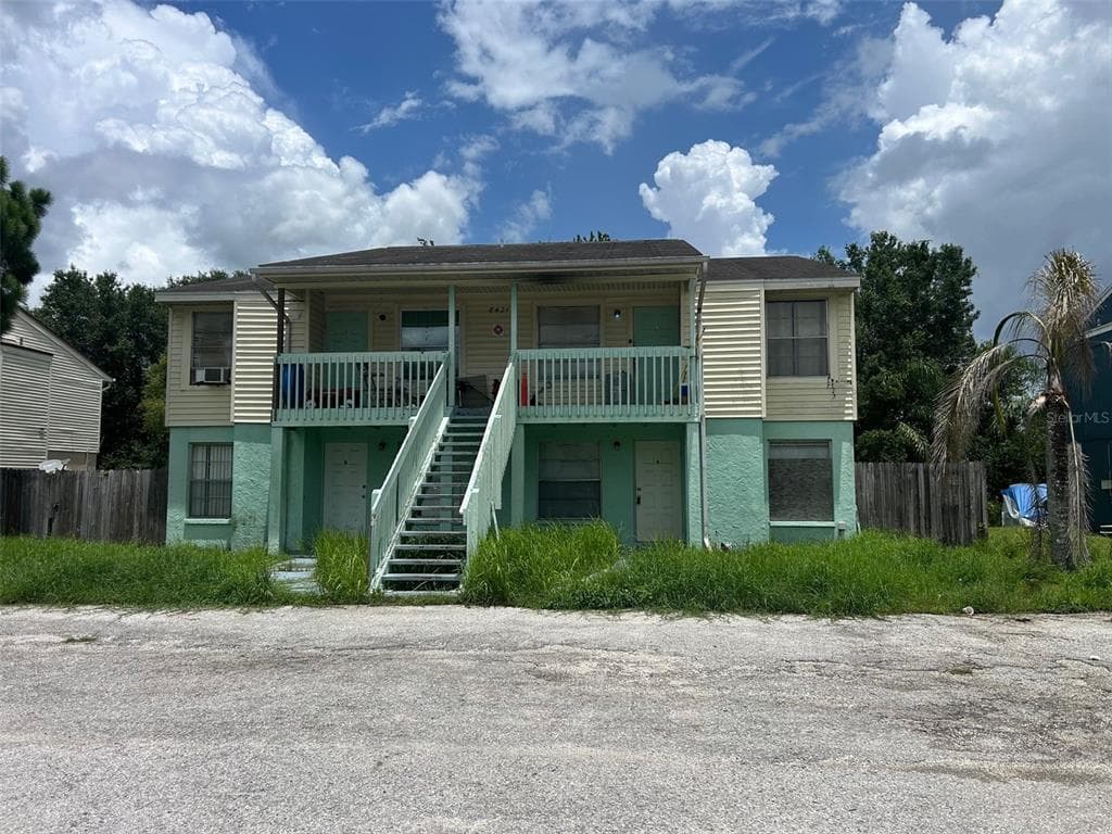 8421 CAMDEN STREET TAMPA, FL 33614