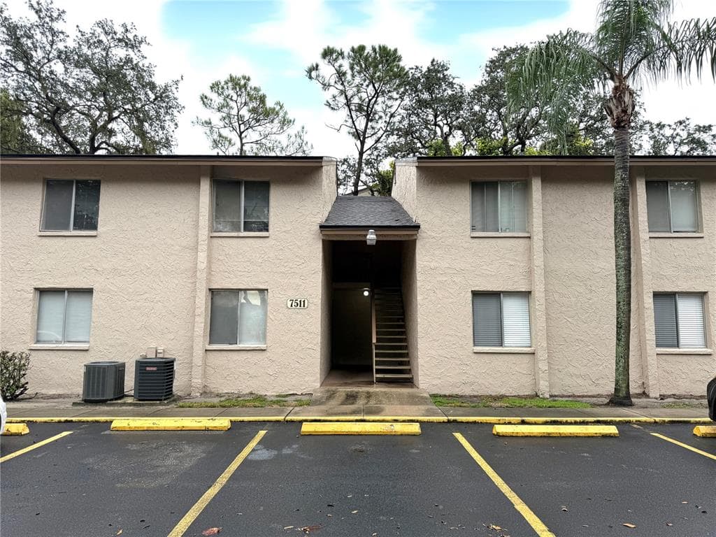 7511 PITCH PINE CIRCLE APT D TAMPA, FL 33617