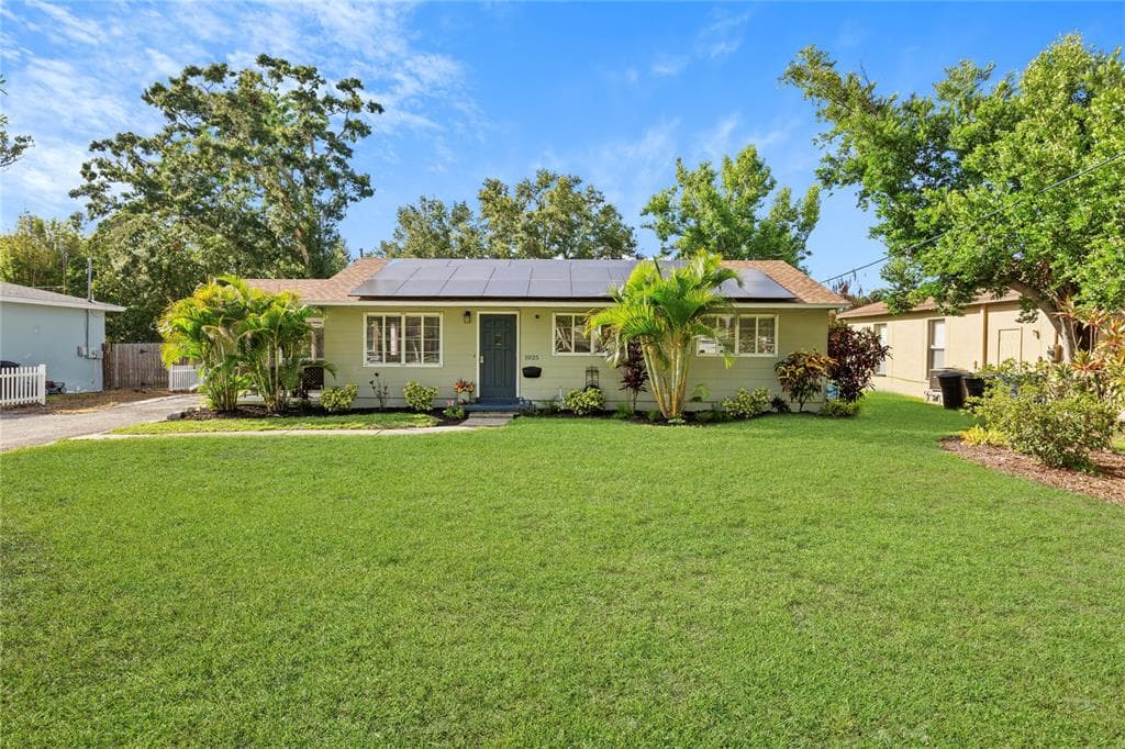 1025 ALHAMBRA WAY S ST PETERSBURG, FL 33705