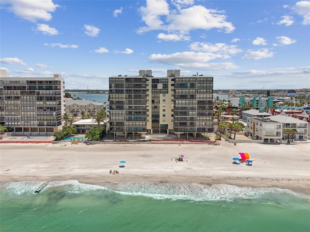 15400 GULF BLVD UNIT 702