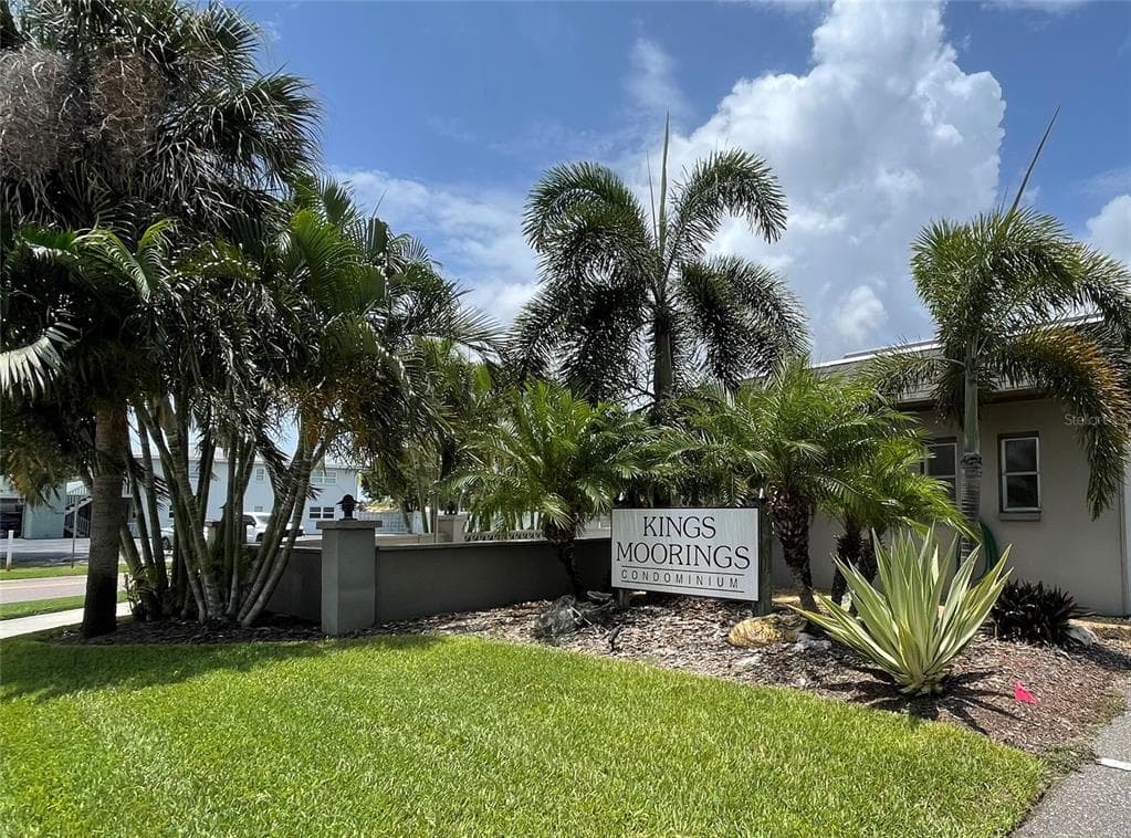 4500 37TH STREET S UNIT 211 ST PETERSBURG, FL 33711