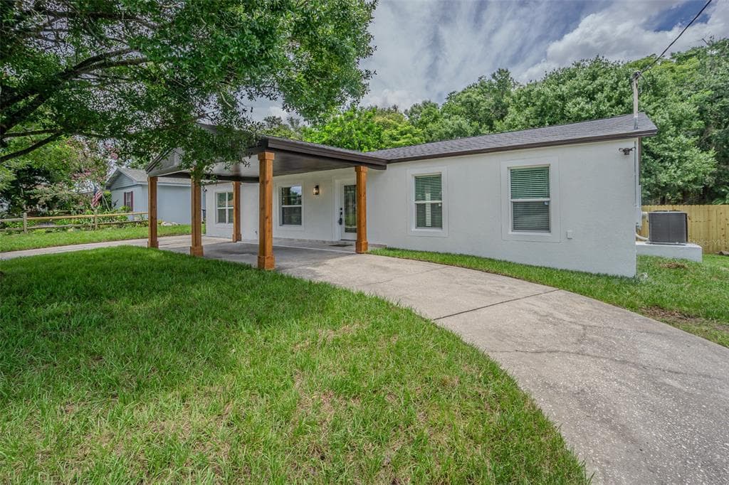7327 EGYPT LAKE DRIVE TAMPA, FL 33614