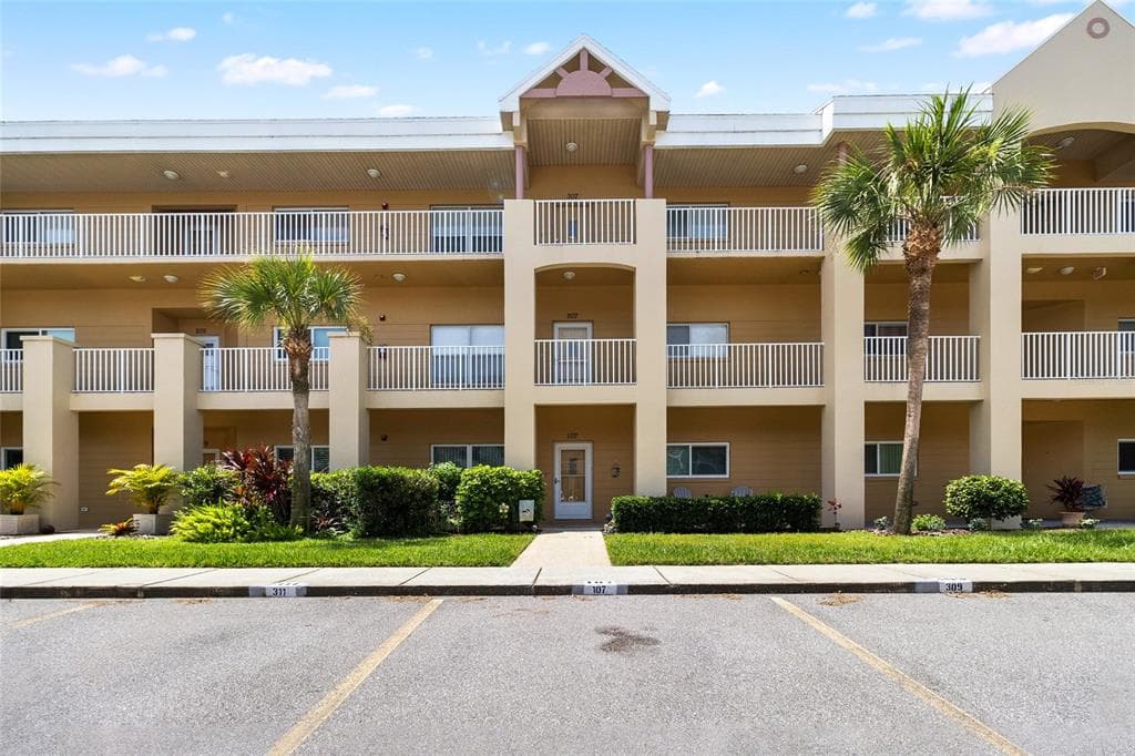 2231 UTOPIAN DRIVE E UNIT 307 CLEARWATER, FL 33763
