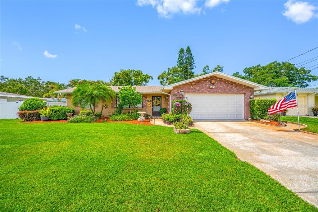 1975 VALLEY DRIVE DUNEDIN, FL 34698