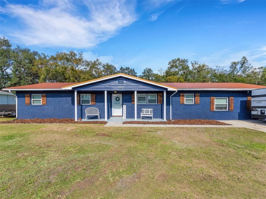 901 SWANN DRIVE LAKELAND, FL 33809