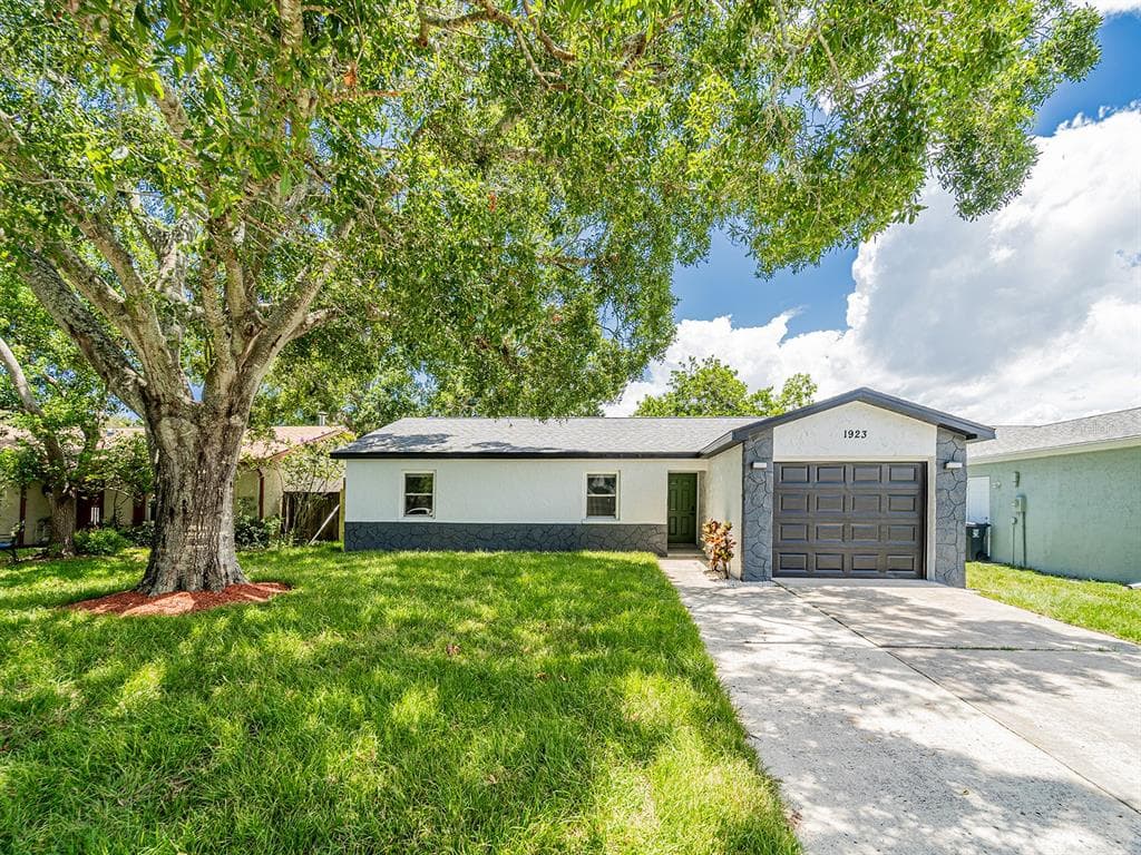 1923 MONTEGO COURT OLDSMAR, FL 34677