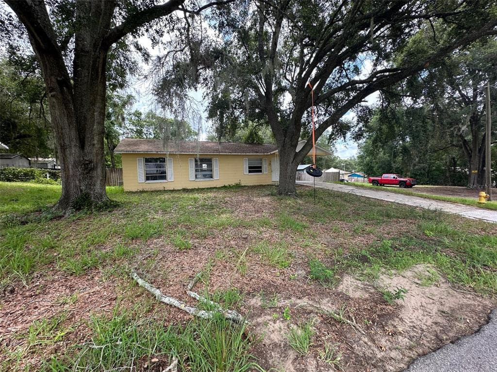 27143 WAKEFIELD DRIVE BROOKSVILLE, FL 34602