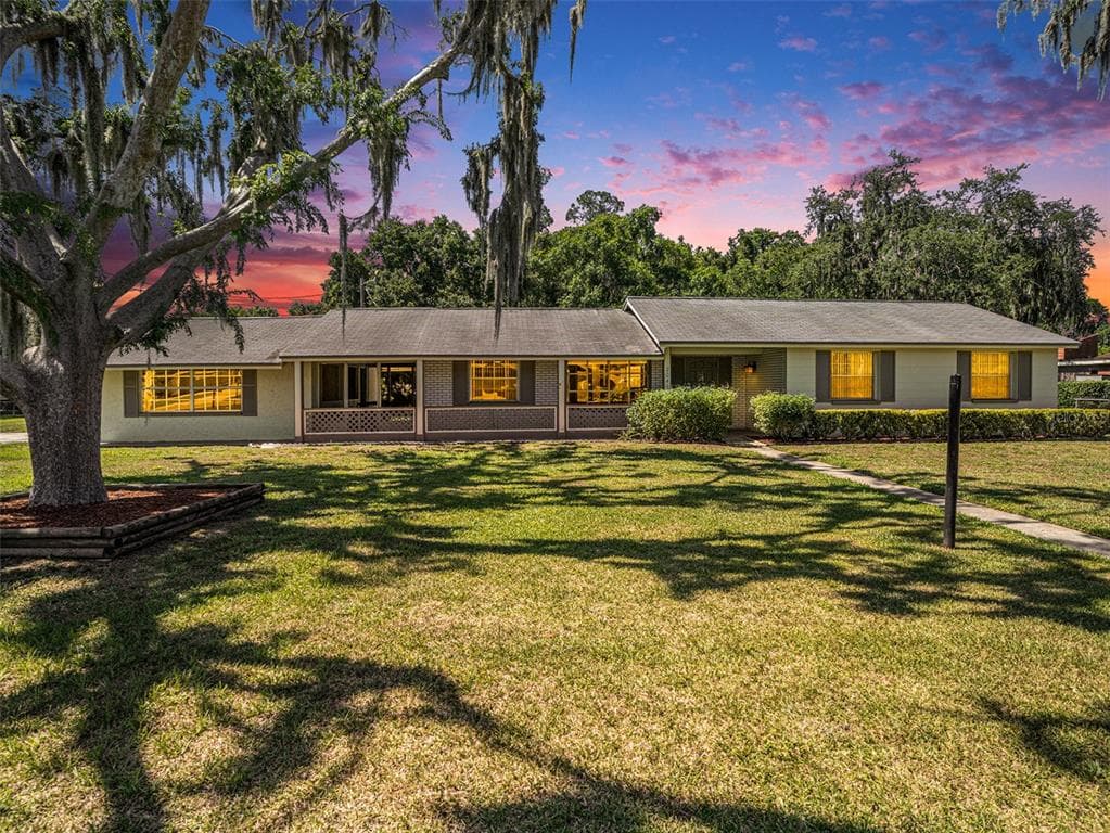 20416 MOSS BEND COURT LUTZ, FL 33558