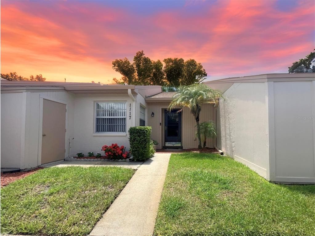 1117 BOWSPRIT LANE