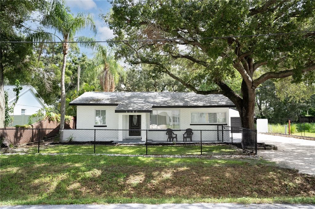 6181 84TH AVENUE N PINELLAS PARK, FL 33781