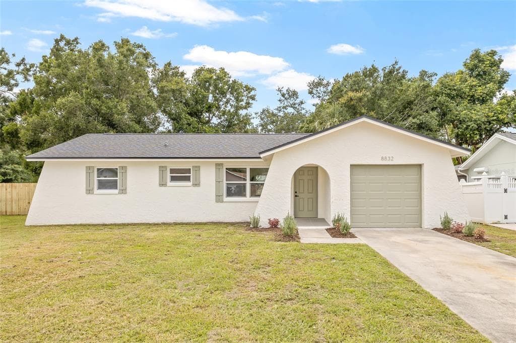 8832 90TH WAY SEMINOLE, FL 33777
