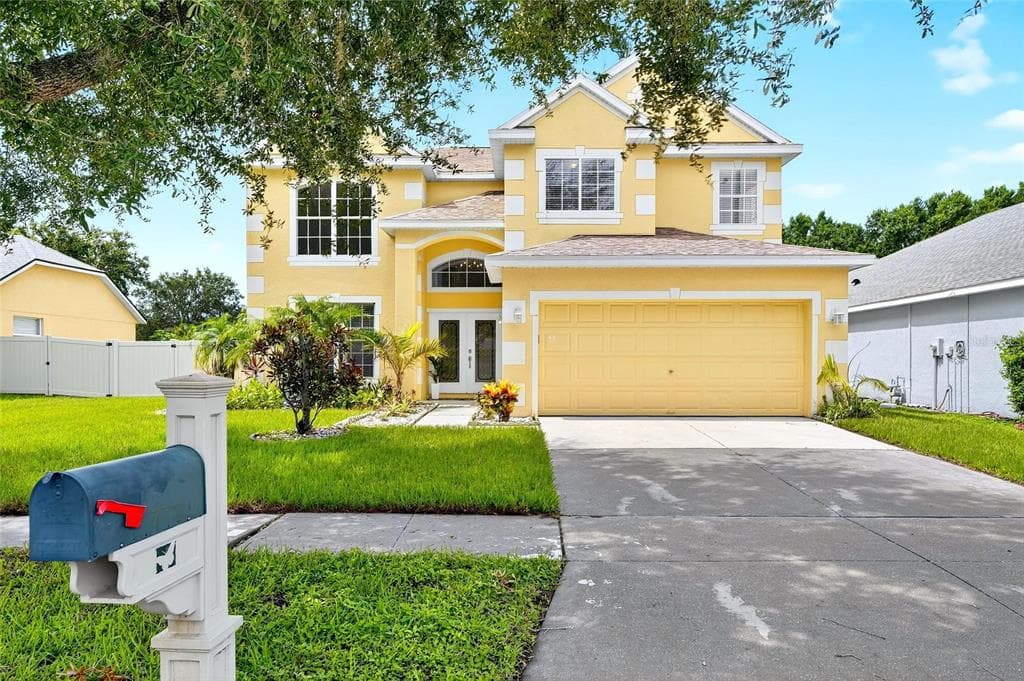 7711 NOTTINGHILL SKY DRIVE APOLLO BEACH, FL 33572