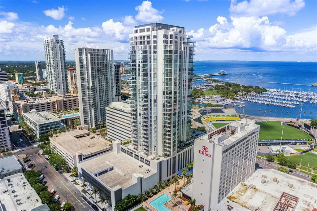 301 1ST STREET S UNIT 2102 ST PETERSBURG, FL 33701