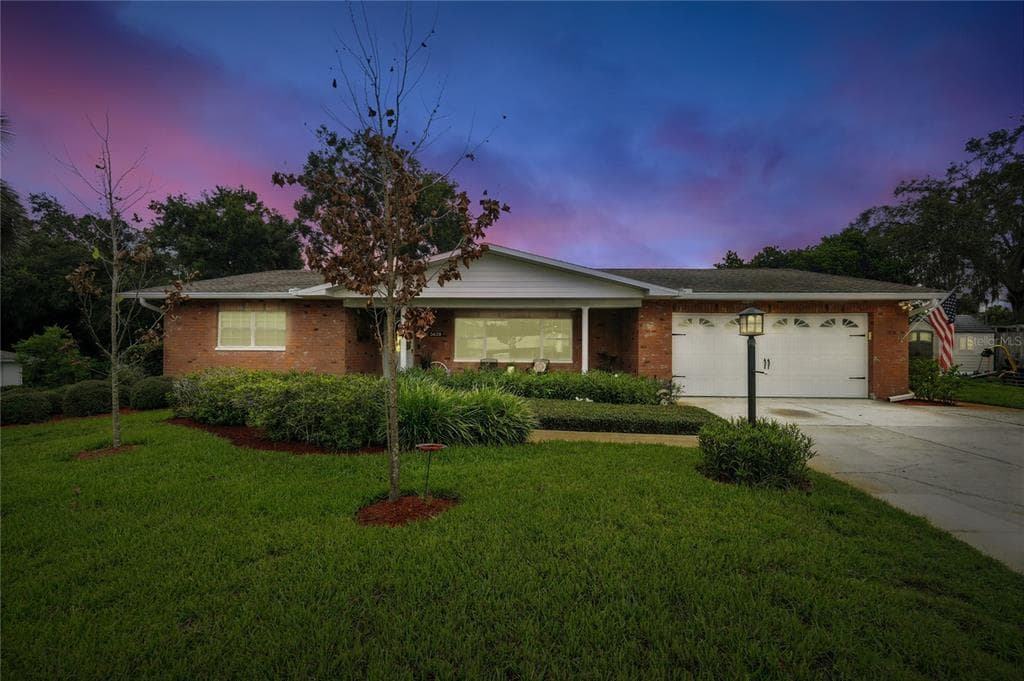 5628 CYPRESS STREET ZEPHYRHILLS, FL 33542