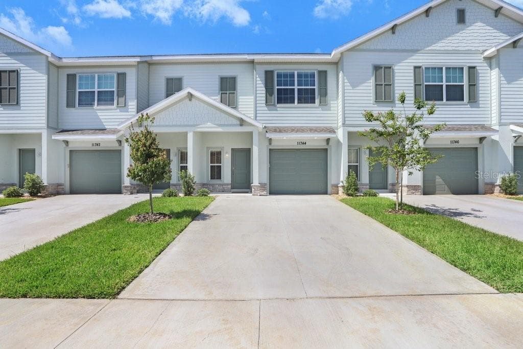 11744 BLACKBROOK COURT SEFFNER, FL 33584