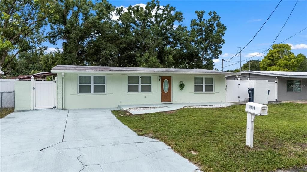 1712 W ATKINSON STREET TAMPA, FL 33604