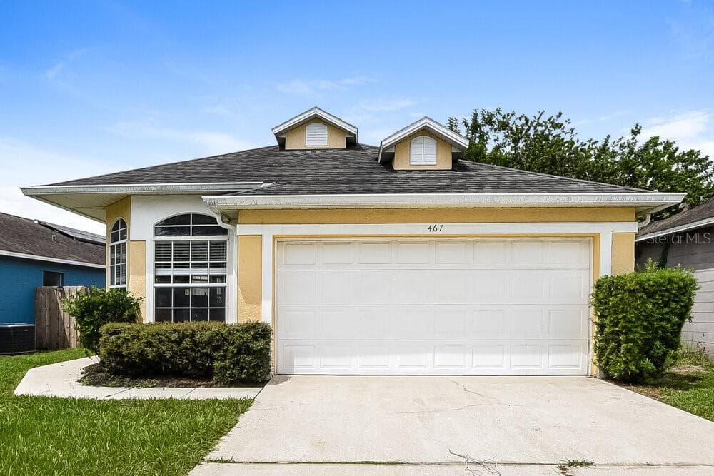 467 BRIAR BAY CIRCLE ORLANDO, FL 32825