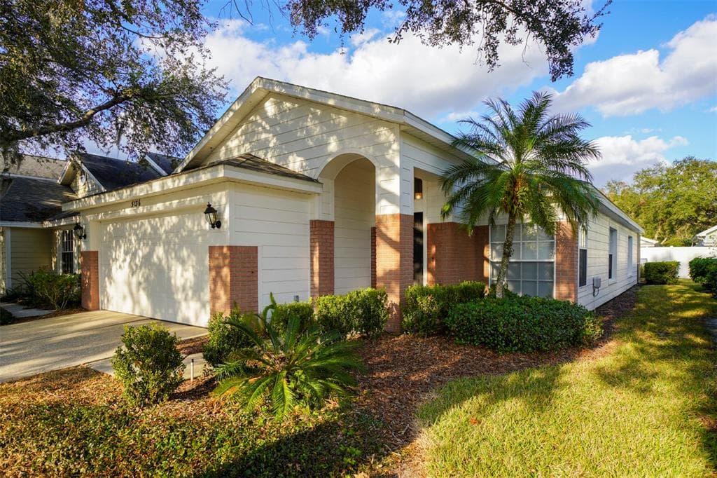 5136 STERLING MANOR DRIVE TAMPA, FL 33647