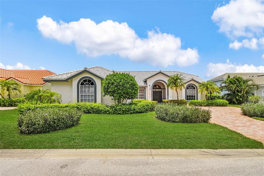 28480 ROCHESTER COURT BONITA SPRINGS, FL 34135