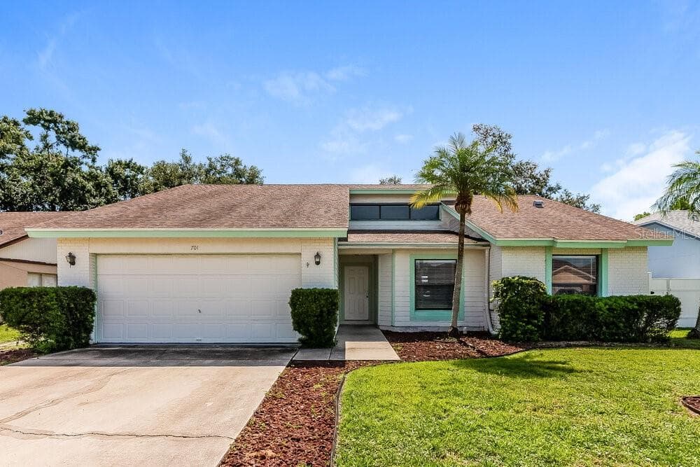 701 49TH STREET E BRADENTON, FL 34208